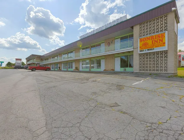 Sonrise Inn Lincoln Hwy By OYO hotel detail image 2