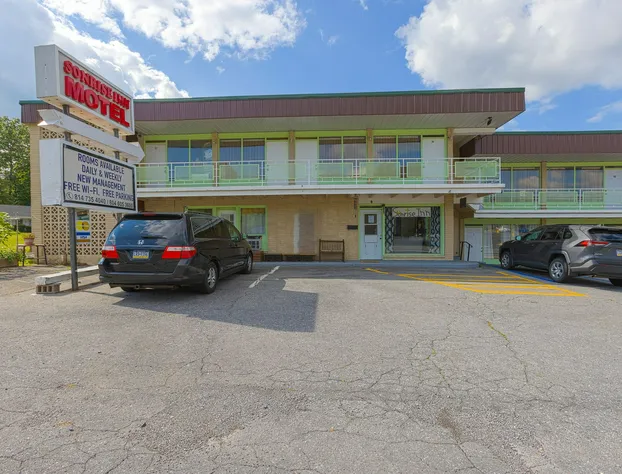 Sonrise Inn Lincoln Hwy By OYO hotel detail image 1