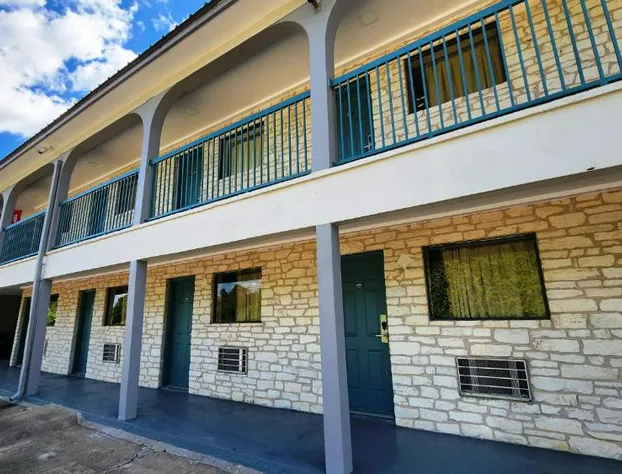 Scottish Inn & Suites hotel detail image 3