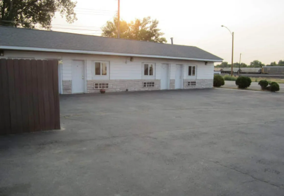 Montana Inn near Little Bighorn - Colstrip hotel hero