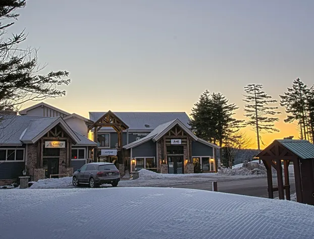 Corduroy Inn and Lodge, Trademark Collection by Wyndham hotel detail image 2