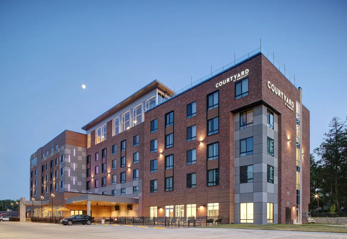 Courtyard by Marriott Iowa City University Heights hotel hero