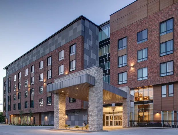 Courtyard by Marriott Iowa City University Heights hotel detail image 1