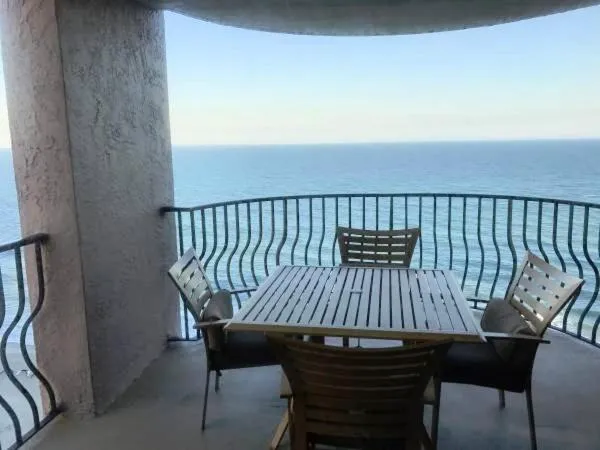 The Palms Resort hotel detail image 4