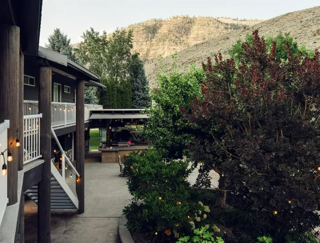 Similkameen Wild Resort & Winery hotel detail image 1