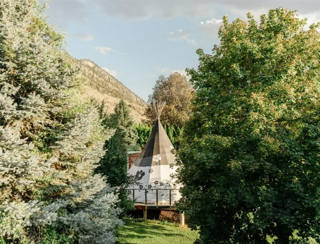 Similkameen Wild Resort & Winery hotel detail image 2