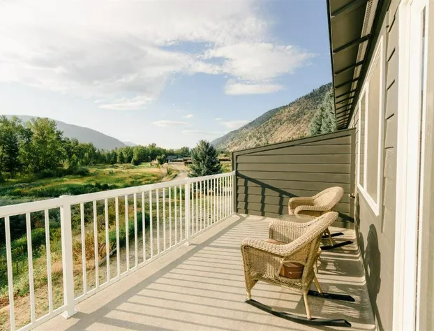 Similkameen Wild Resort & Winery hotel detail image 3
