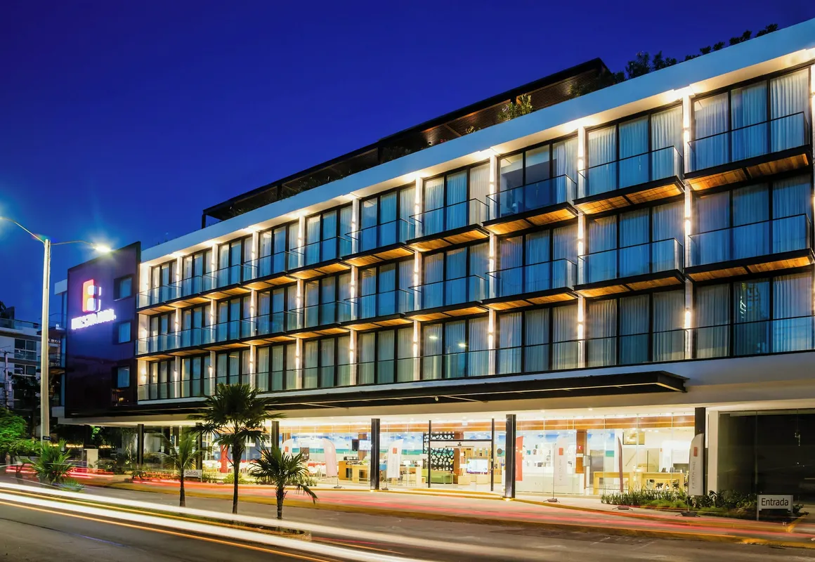 Fiesta Inn Playa del Carmen hotel hero