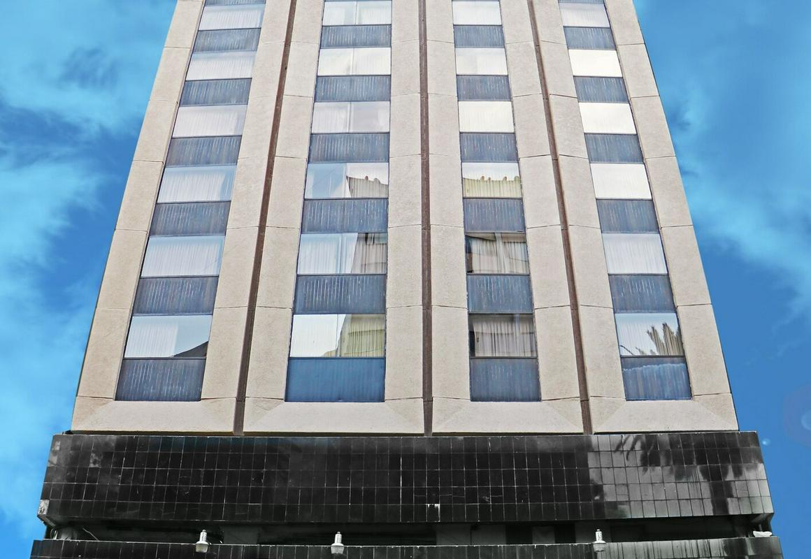 Hotel PF hotel hero