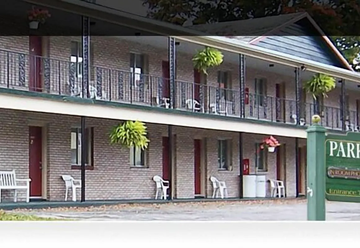 Park Lake Motel hotel hero