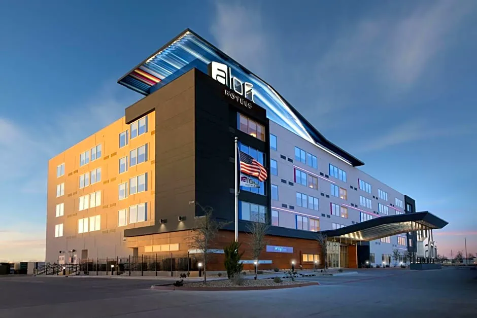 Aloft Lubbock hotel hero