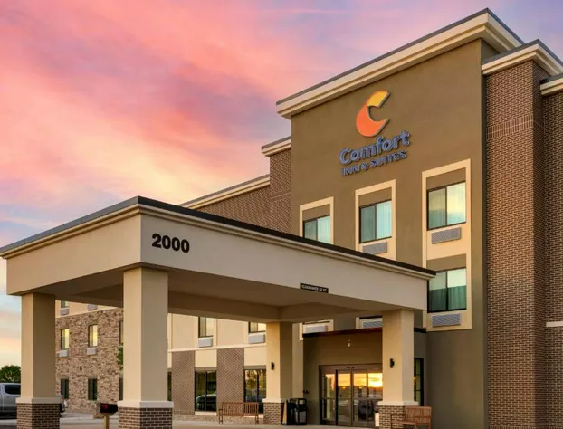Comfort Inn & Suites hotel detail image 1
