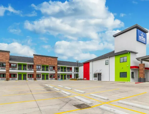 Americas Best Value Inn & Suites Kingwood IAH Airport hotel detail image 4