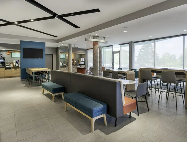 avid hotel Milwaukee West Waukesha by IHG hotel detail image 2