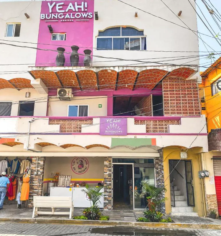 Bungalows Yeah Los Ayala hotel hero