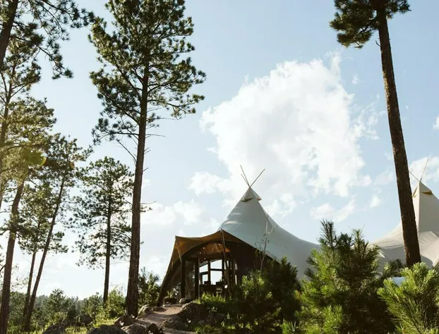 Under Canvas Mount Rushmore hotel detail image 1