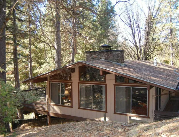 99 Yosemite Mountain Lodge hotel detail image 1