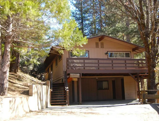 99 Yosemite Mountain Lodge hotel detail image 2