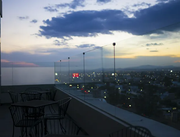 Hotel Crown Victoria hotel detail image 2