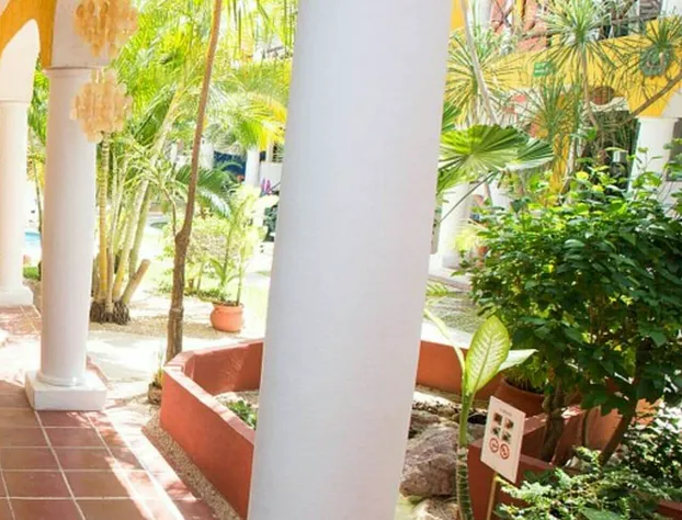 Hotel Acuario PLAYA DEL CARMEN hotel detail image 2