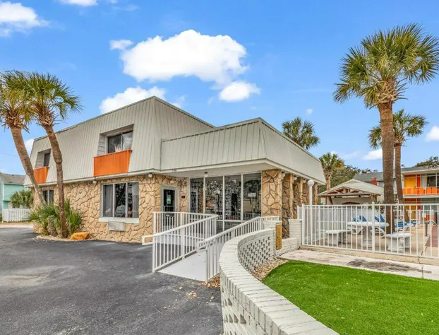 Holiday Shores hotel detail image 1