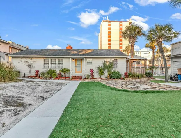 Holiday Shores hotel detail image 2