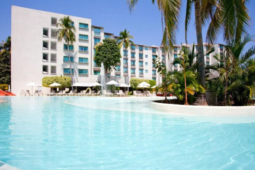 Gamma Plaza Ixtapa hotel hero