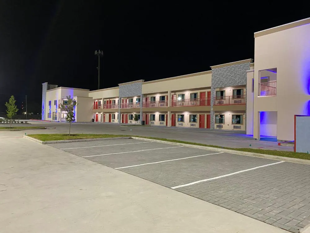 Lone Star Inn - Dickinson hotel hero