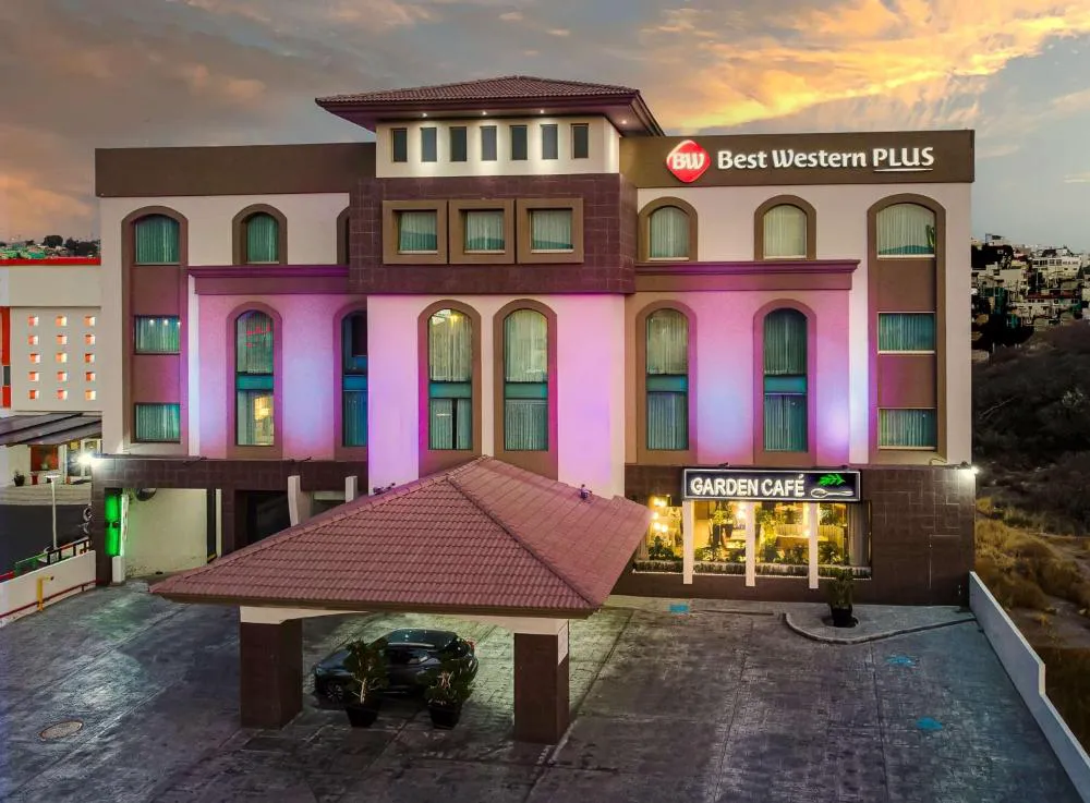 Best Western Plus Santa Cecilia Pachuca hotel hero