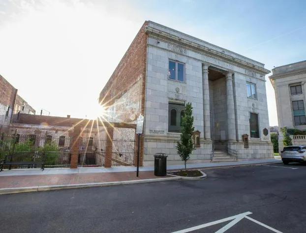 The Bee Hotel Danville hotel detail image 4