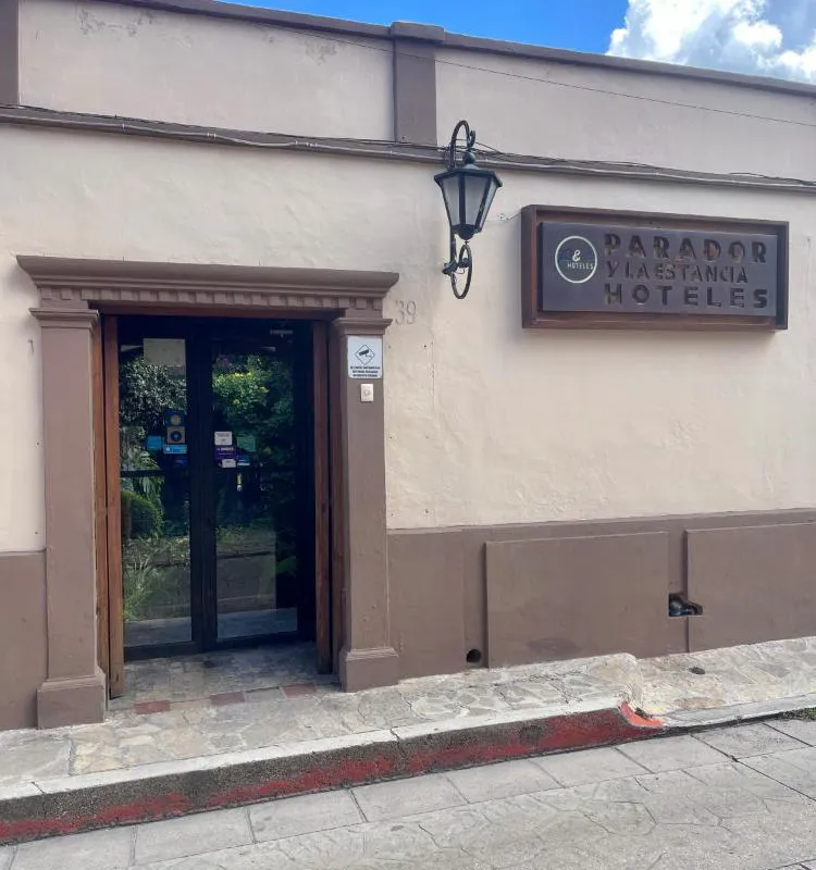 La Estancia hotel hero