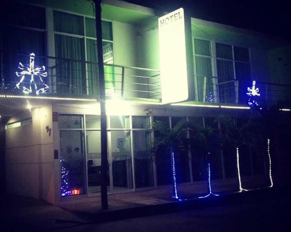 Hotel & Suites Mo Sak hotel hero