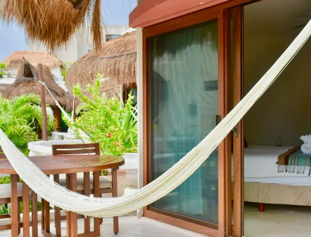 Playa Palms Beach Hotel hotel detail image 2