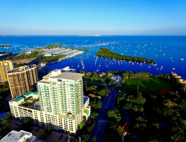 iCoconutGrove Vacation Rentals hotel detail image 1