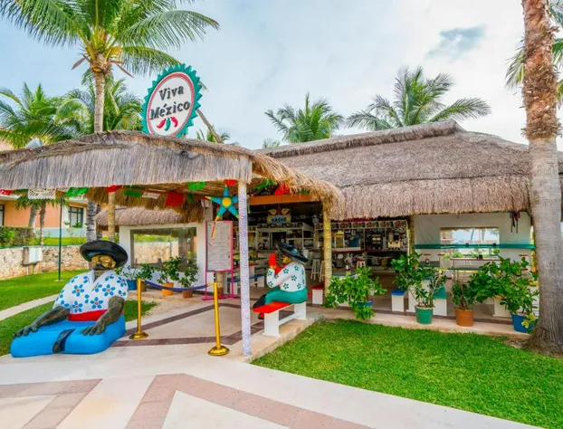 Wyndham Grand Cancun All Inclusive Resort & Villas hotel detail image 1