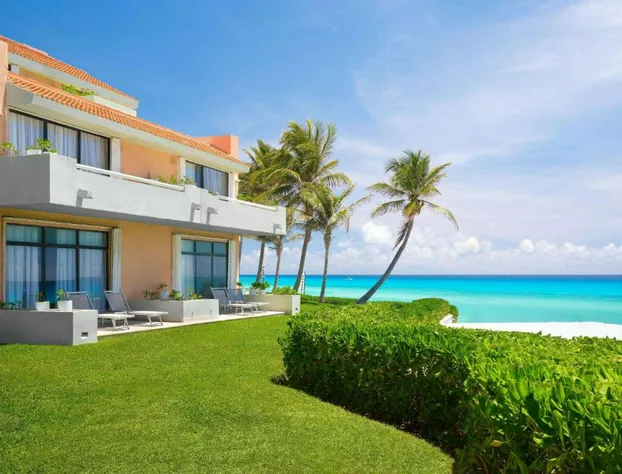 Wyndham Grand Cancun All Inclusive Resort & Villas hotel detail image 3