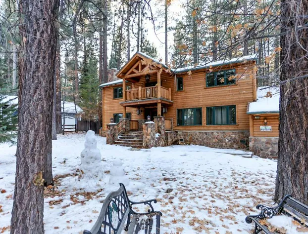 1971-Winterset Lodge home hotel detail image 2