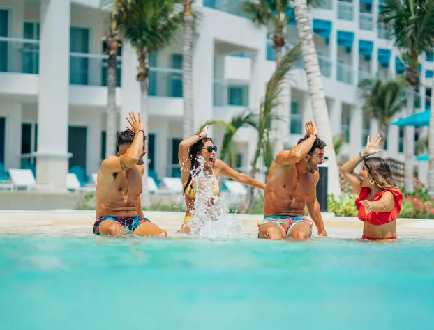 Margaritaville Beach Resort Riviera Cancún hotel detail image 3