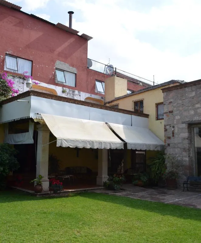 Howard Johnson Calle Real Morelia hotel hero