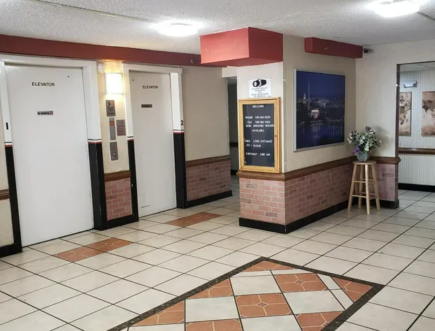 Spark by Hilton Roanoke Airport hotel detail image 4