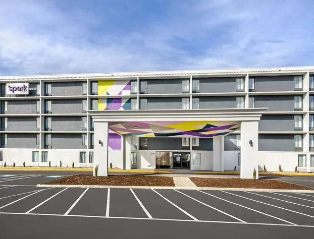 Spark by Hilton Roanoke Airport hotel detail image 1