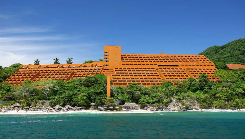 Las Brisas Ixtapa hotel hero