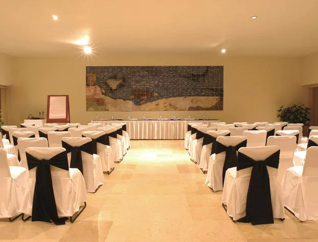 Emporio Ixtapa hotel detail image 3