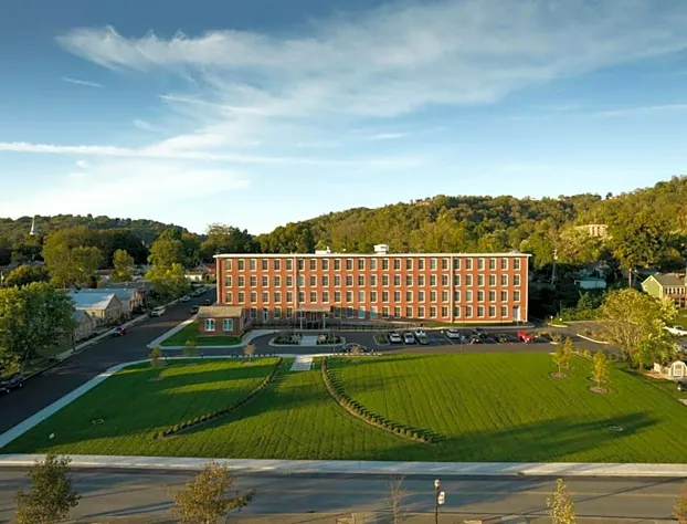 Fairfield Inn & Suites Madison Historic Eagle Cotton Mill hotel detail image 2