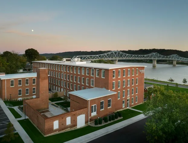 Fairfield Inn & Suites Madison Historic Eagle Cotton Mill hotel detail image 4