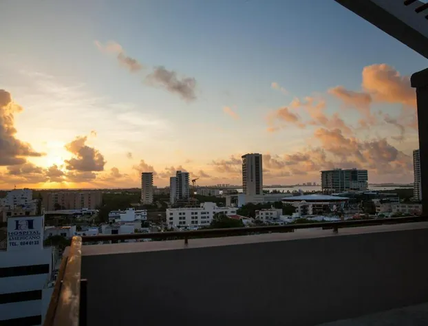 Wyndham Garden Cancun Downtown hotel detail image 2