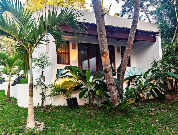 Mi Kasa Tu Kasa Bacalar hotel detail image 1