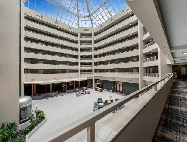 Crowne Plaza Suites Arlington - Ballpark - Stadium hotel detail image 1