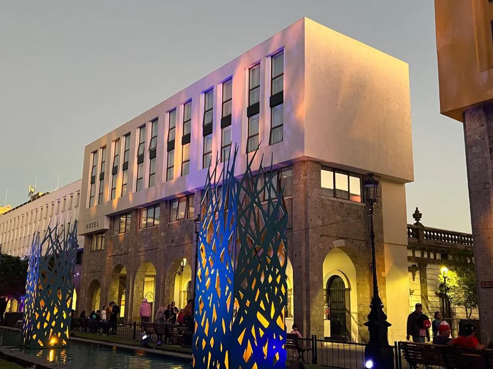 Six Hotel Guadalajara Degollado hotel hero