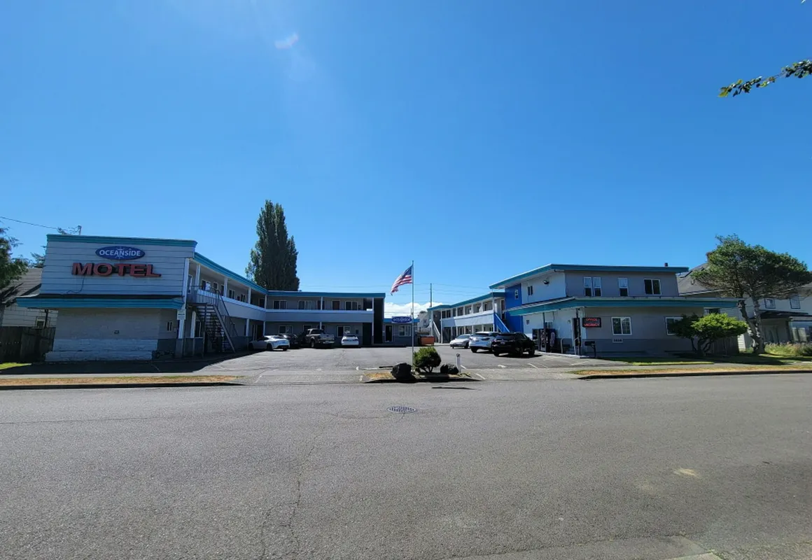 Oceanside Motel hotel hero